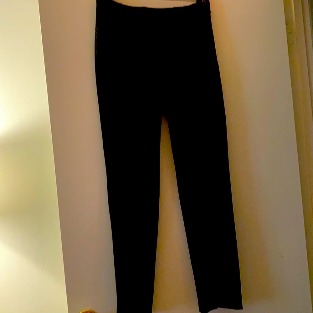 Talbots size 2.  2 rear pockets and have side zip.